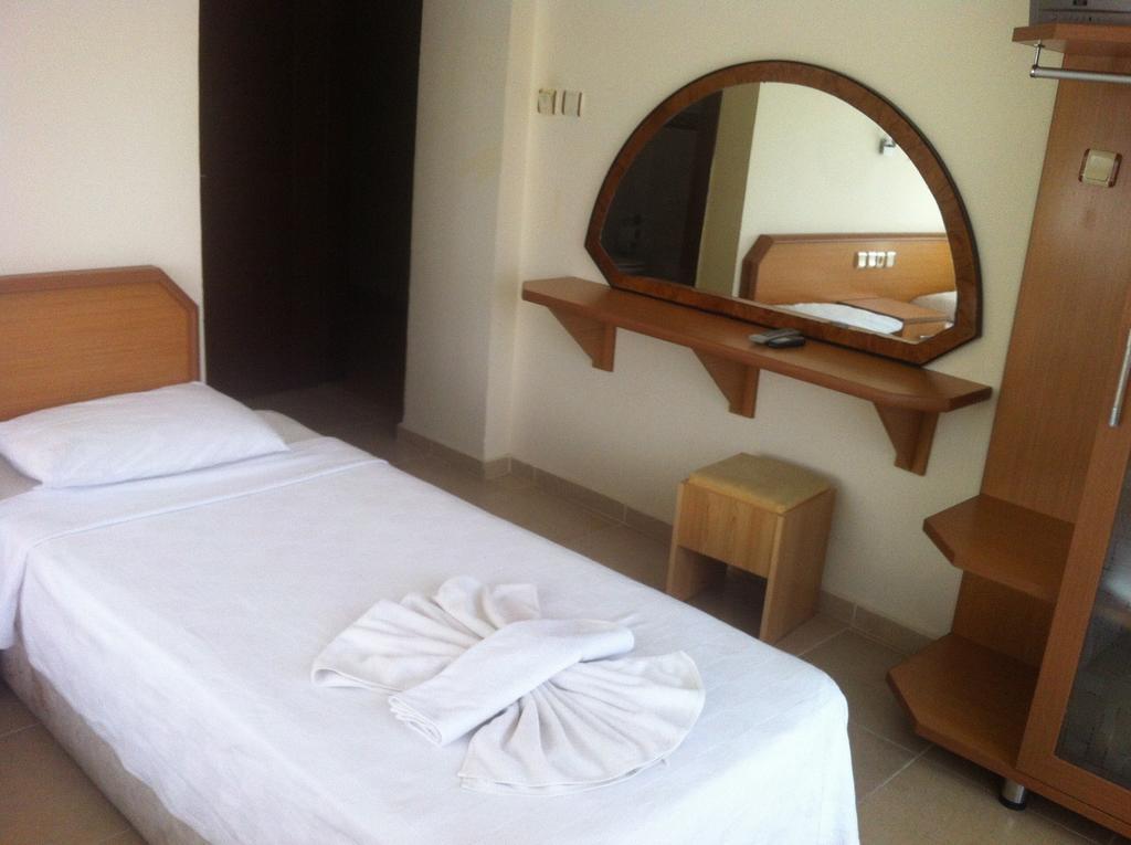 Besik Hotel Фетхие Экстерьер фото
